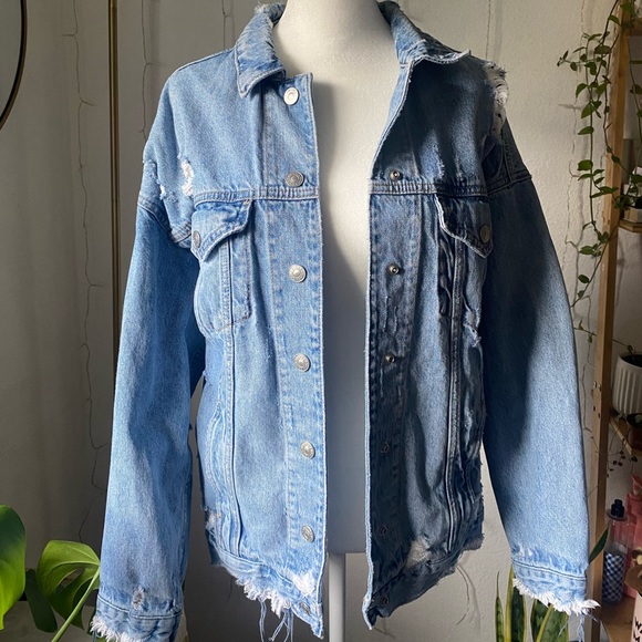 American Eagle Outfitters Jackets & Blazers - American Eagle Oversized Boyfriend Jean Jacket
